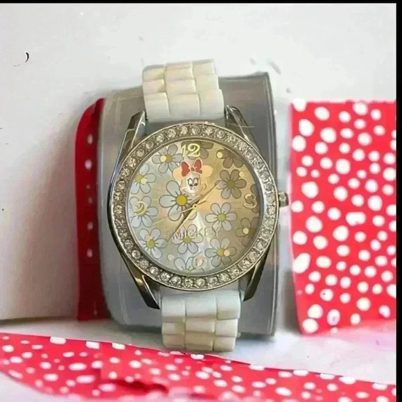 Minnie Mouse RARE Women's Watch with White Band and Daisy Pattern. Needs battery - Picture 6 of 6
